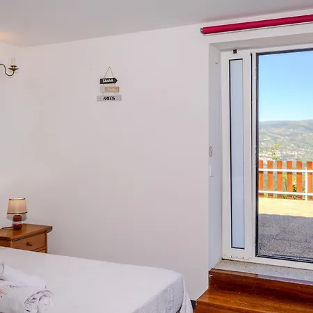 Paradise Farm With Pool And Jacuzzi In Douro Santa Cruz do Douro Room photo