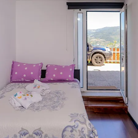 Paradise Farm With Pool And Jacuzzi In Douro Santa Cruz do Douro Room photo