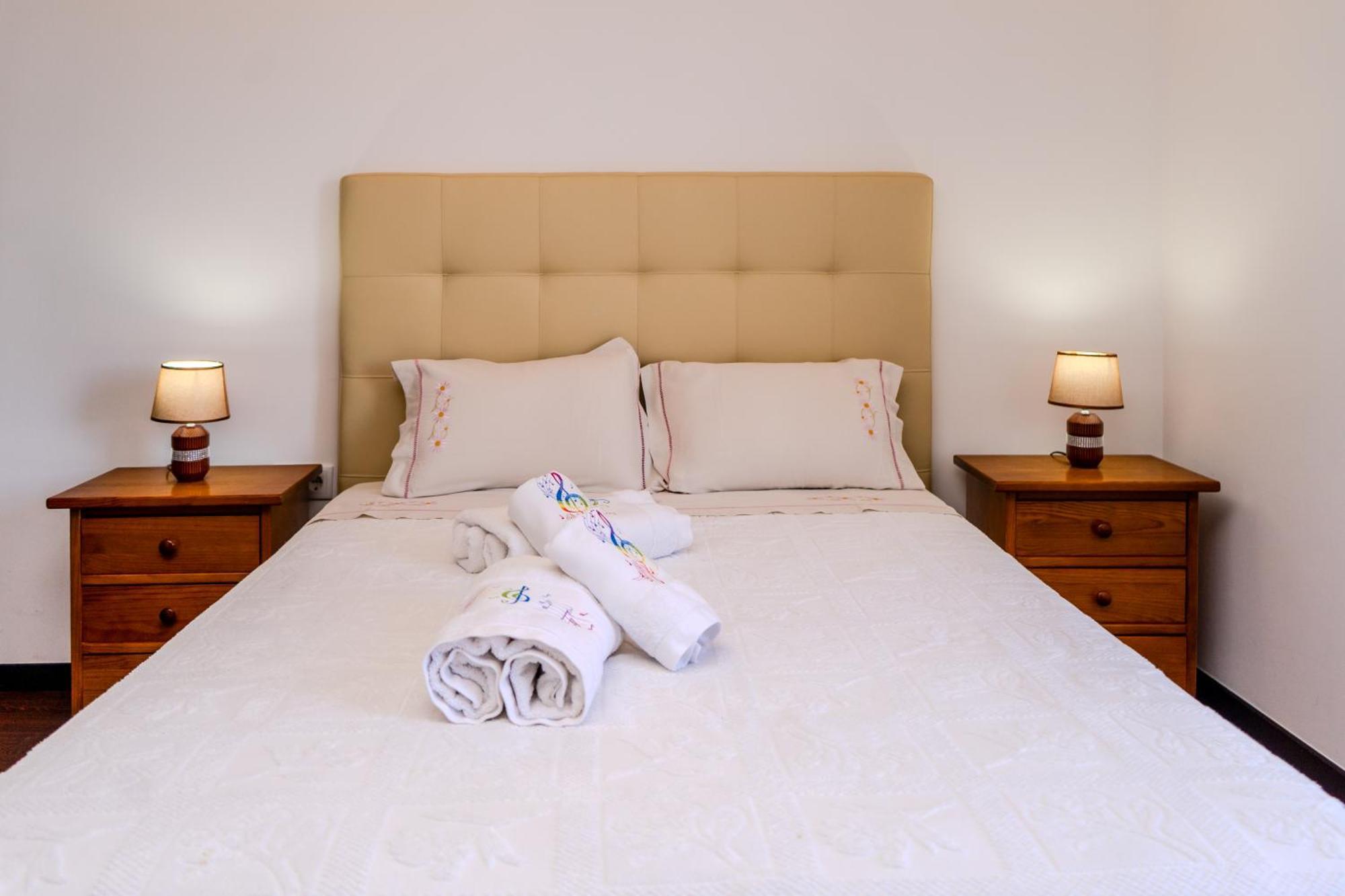 Paradise Farm With Pool And Jacuzzi In Douro Farm stay