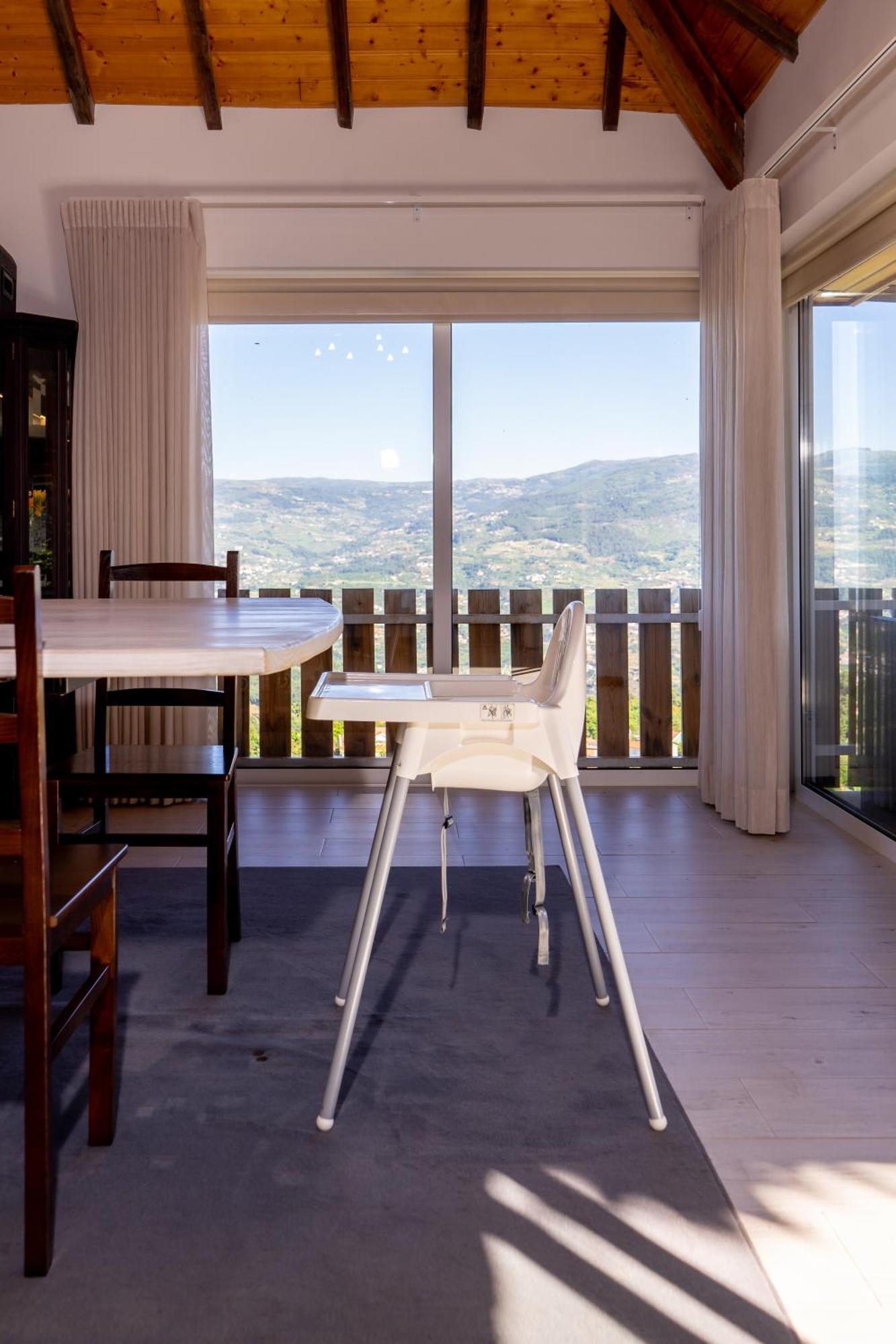 Farm stay Paradise Farm With Pool And Jacuzzi In Douro *