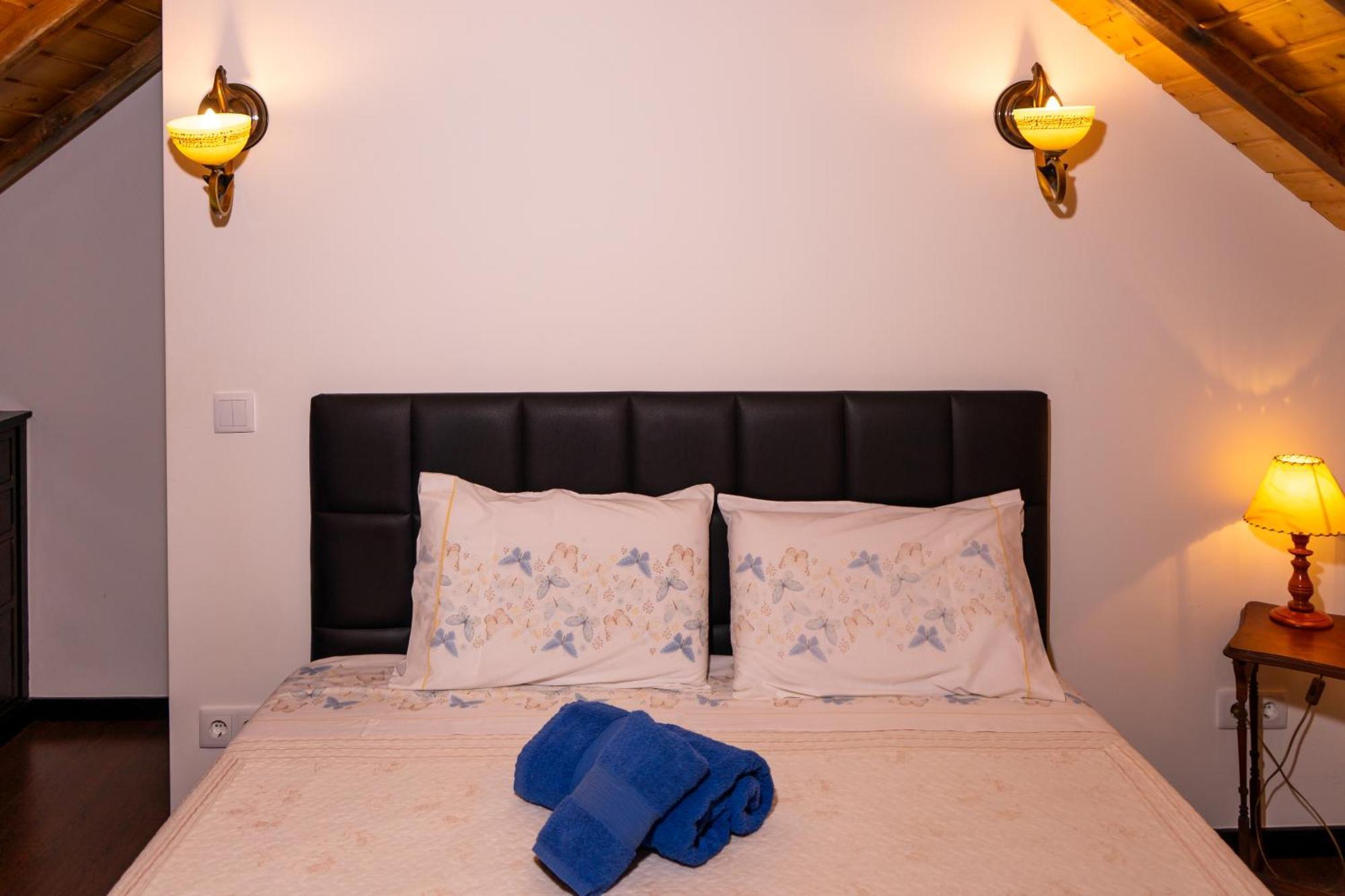Farm stay Paradise Farm With Pool And Jacuzzi In Douro Santa Cruz do Douro