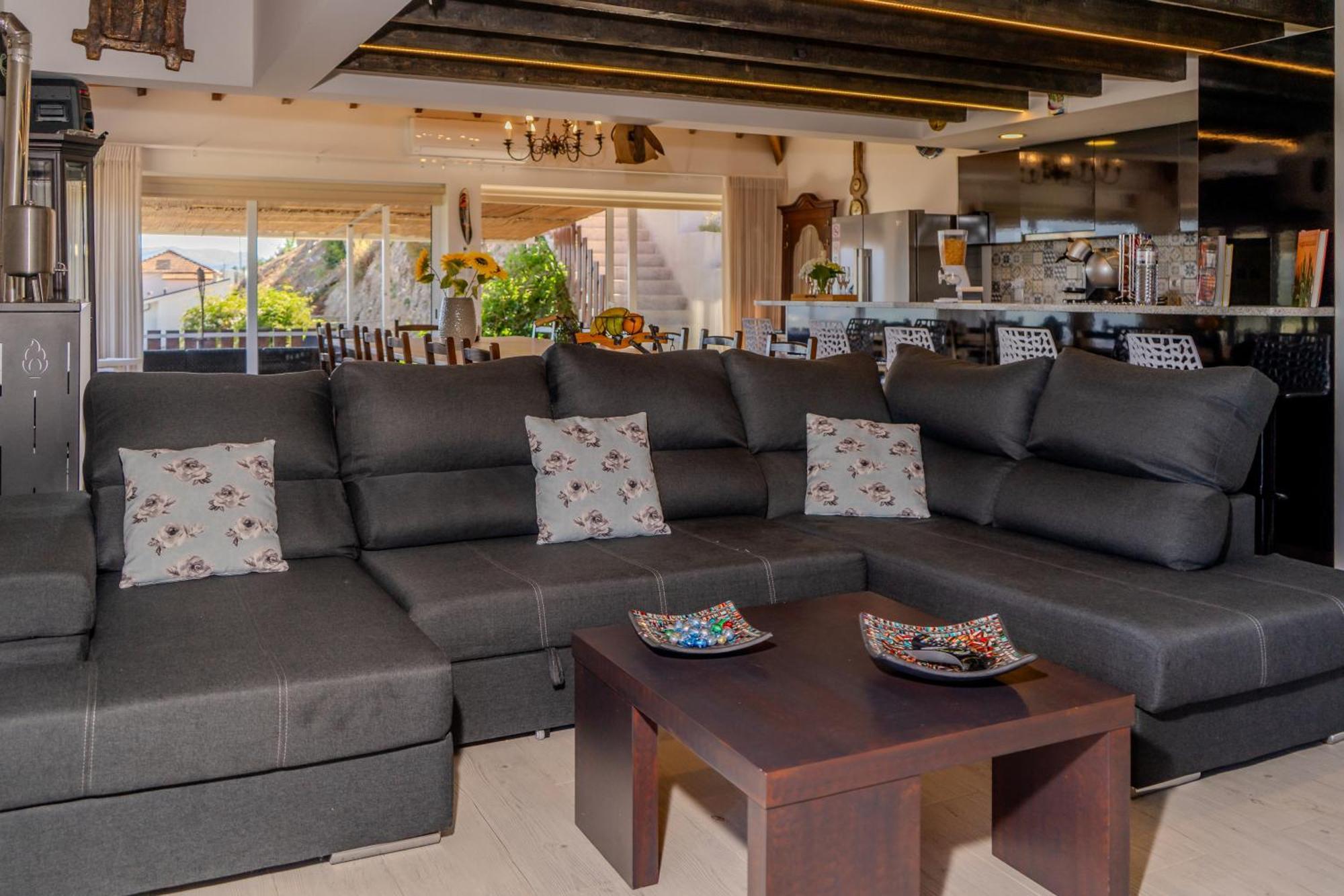 Farm stay Paradise Farm With Pool And Jacuzzi In Douro